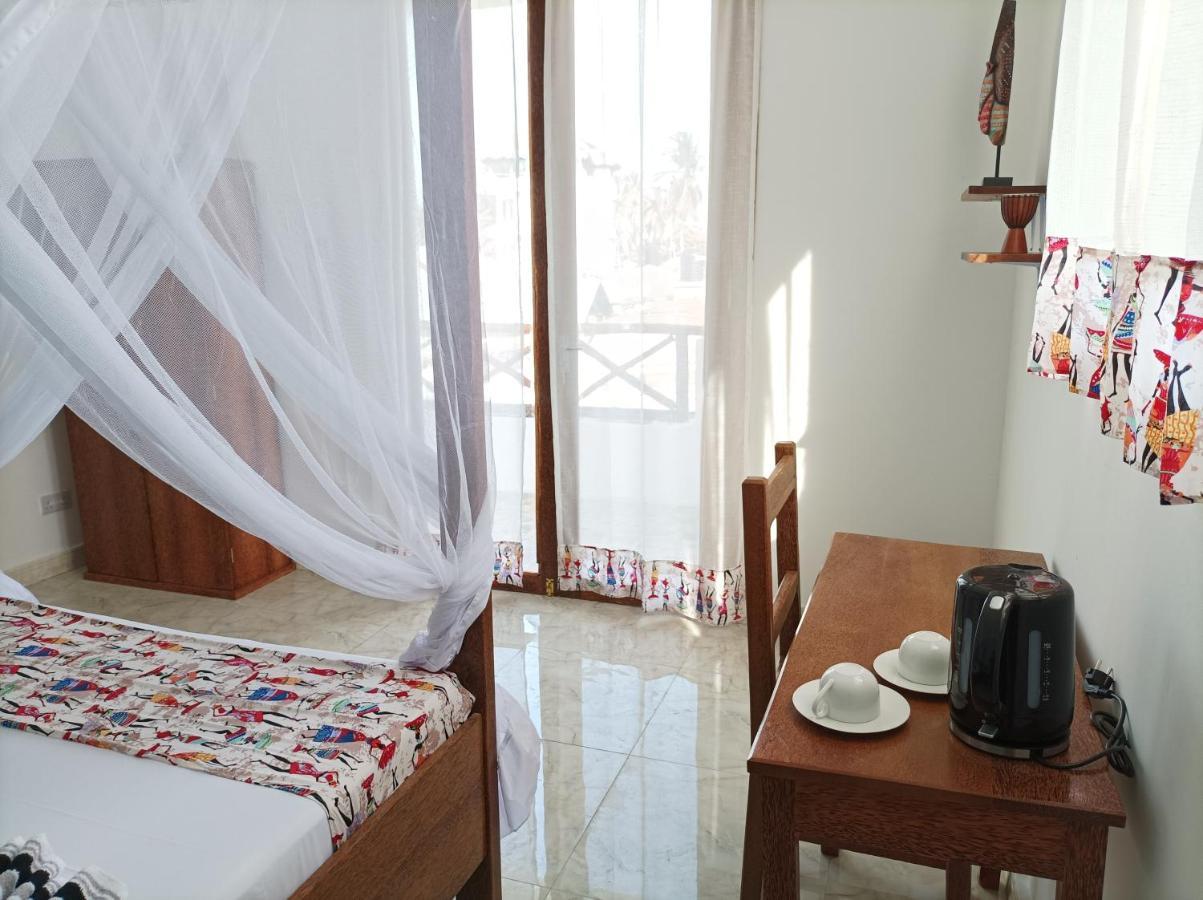 Hotel Zanzicrown à Nungwi Extérieur photo