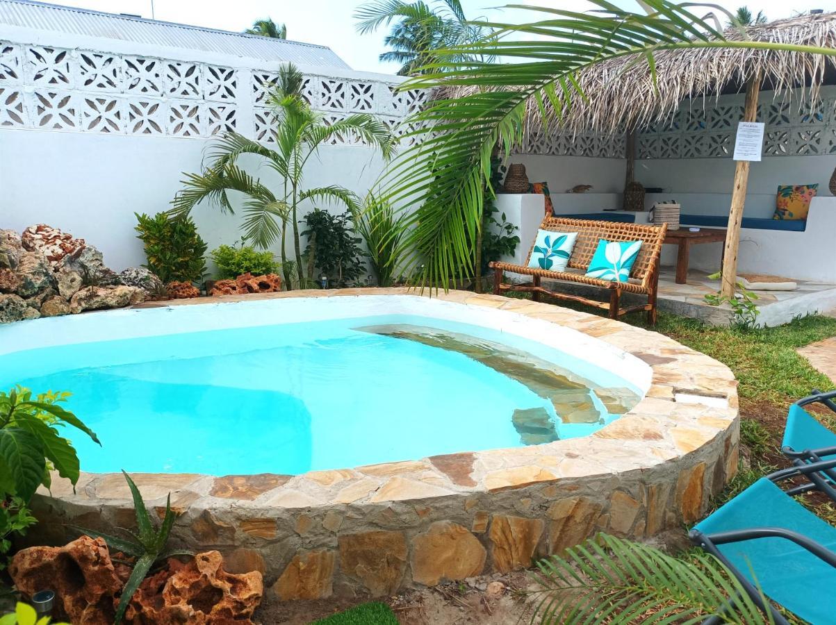 Hotel Zanzicrown à Nungwi Extérieur photo